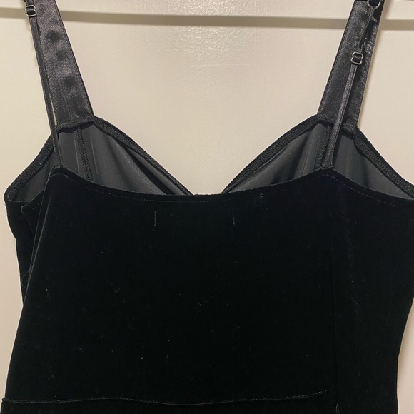 Abercrombie & Fitch Black Velvet Jumpsuit size Medium - Picture 5 of 7